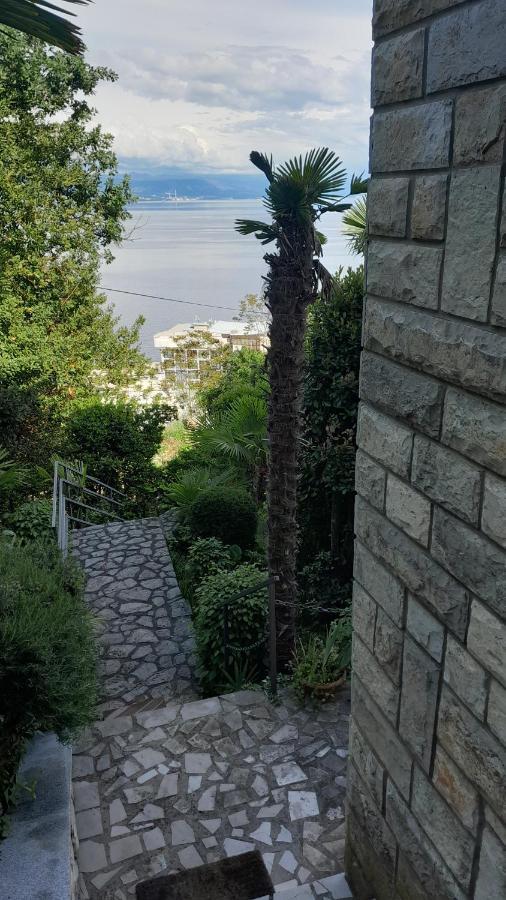 Apartment Ana Opatija Exteriör bild